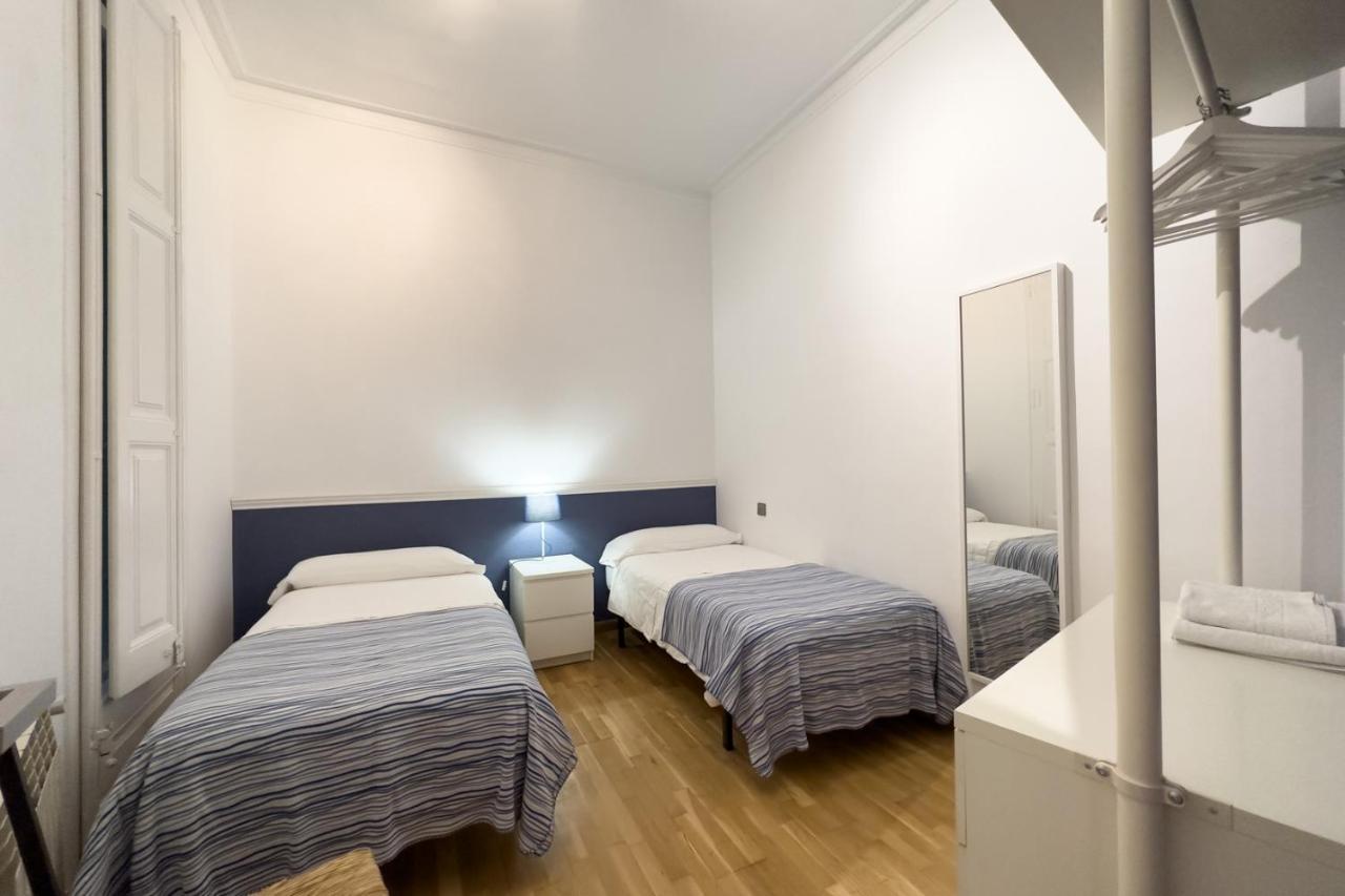 Aparteasy - Passeig De Gracia Barcelona Exterior photo