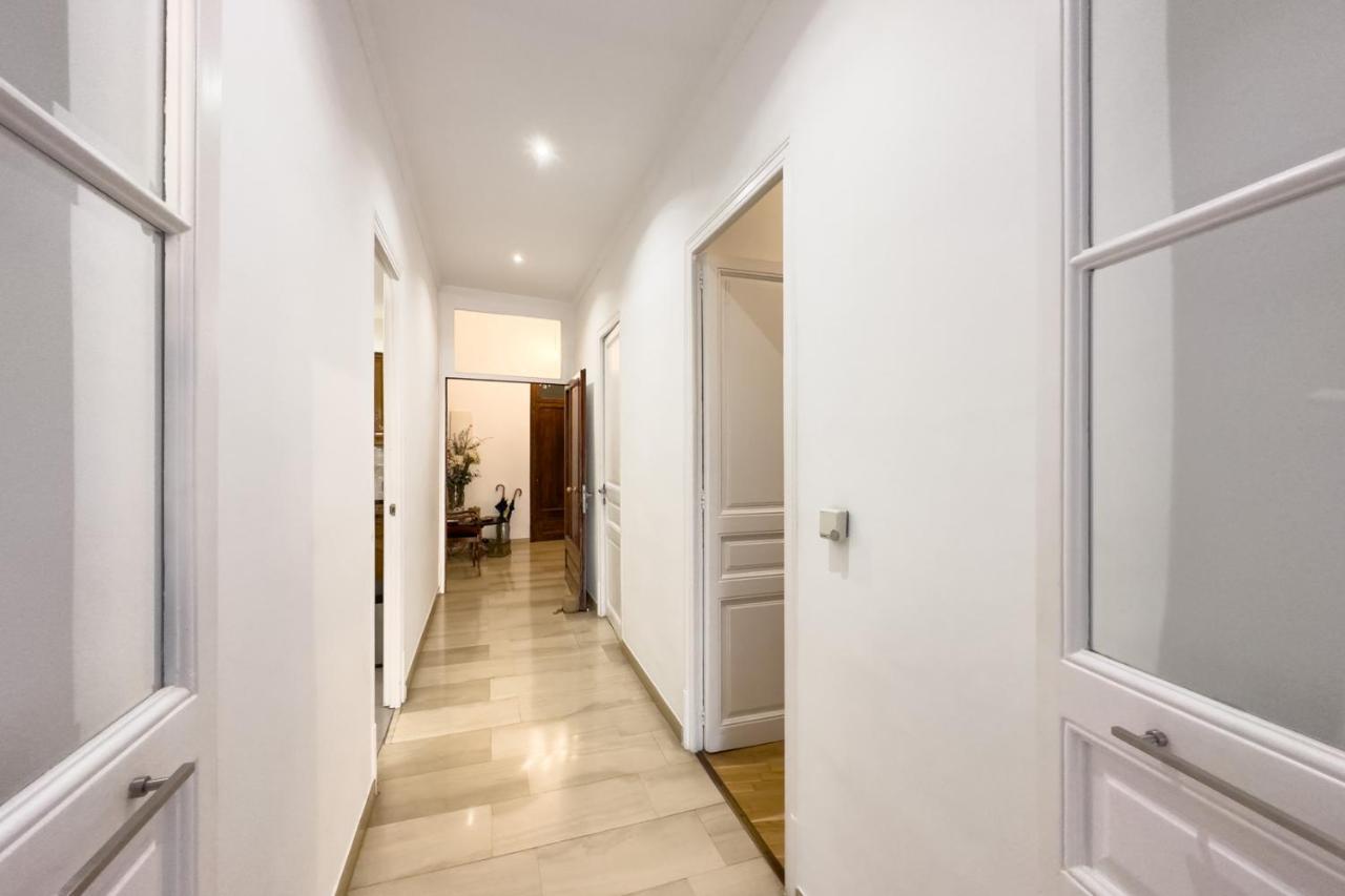 Aparteasy - Passeig De Gracia Barcelona Exterior photo