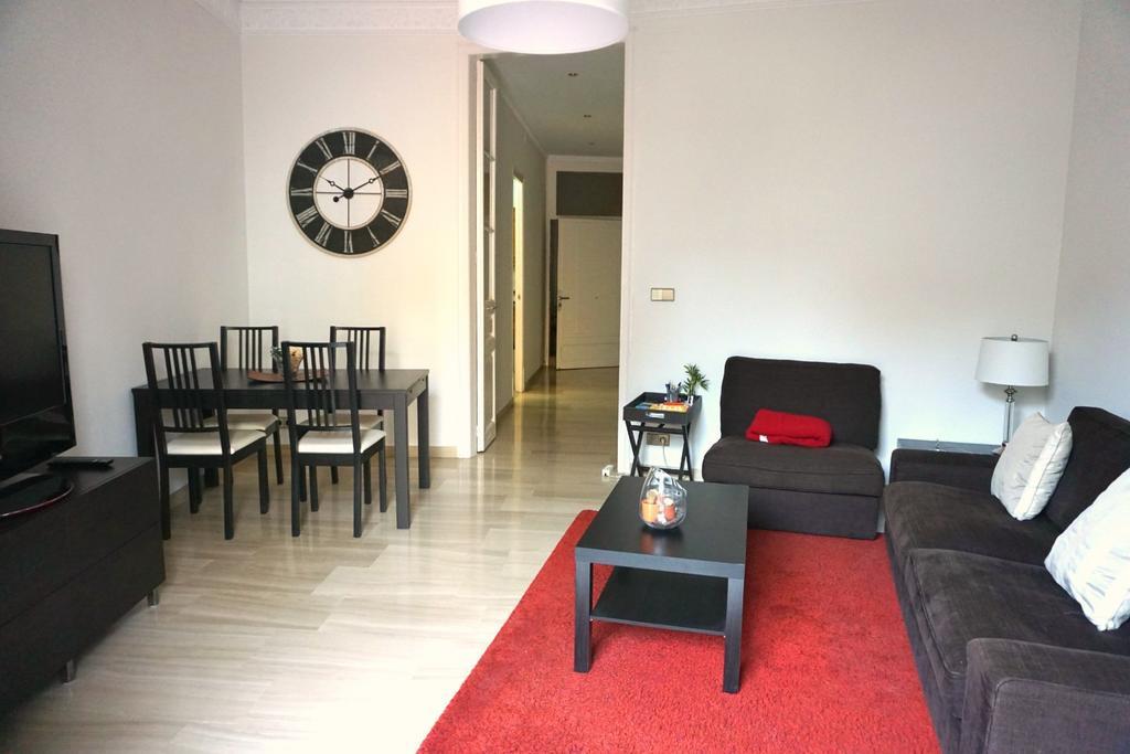 Aparteasy - Passeig De Gracia Barcelona Exterior photo